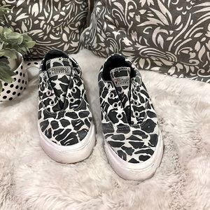 Converse Black & White Giraffe Print Canvas Skater Sneakers Sz 6.5